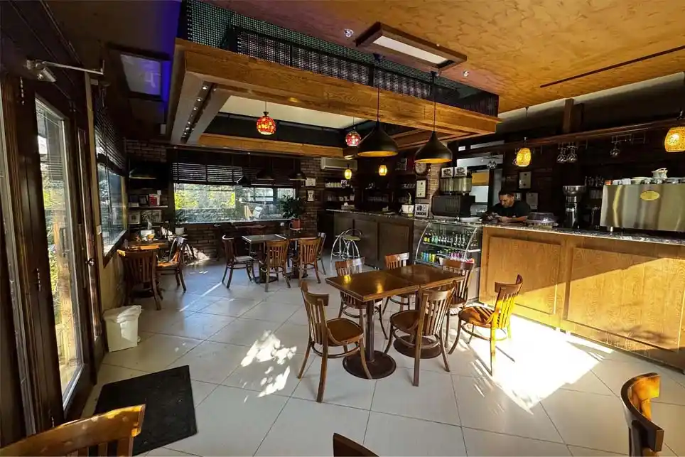 کافه دهکده ورزشی